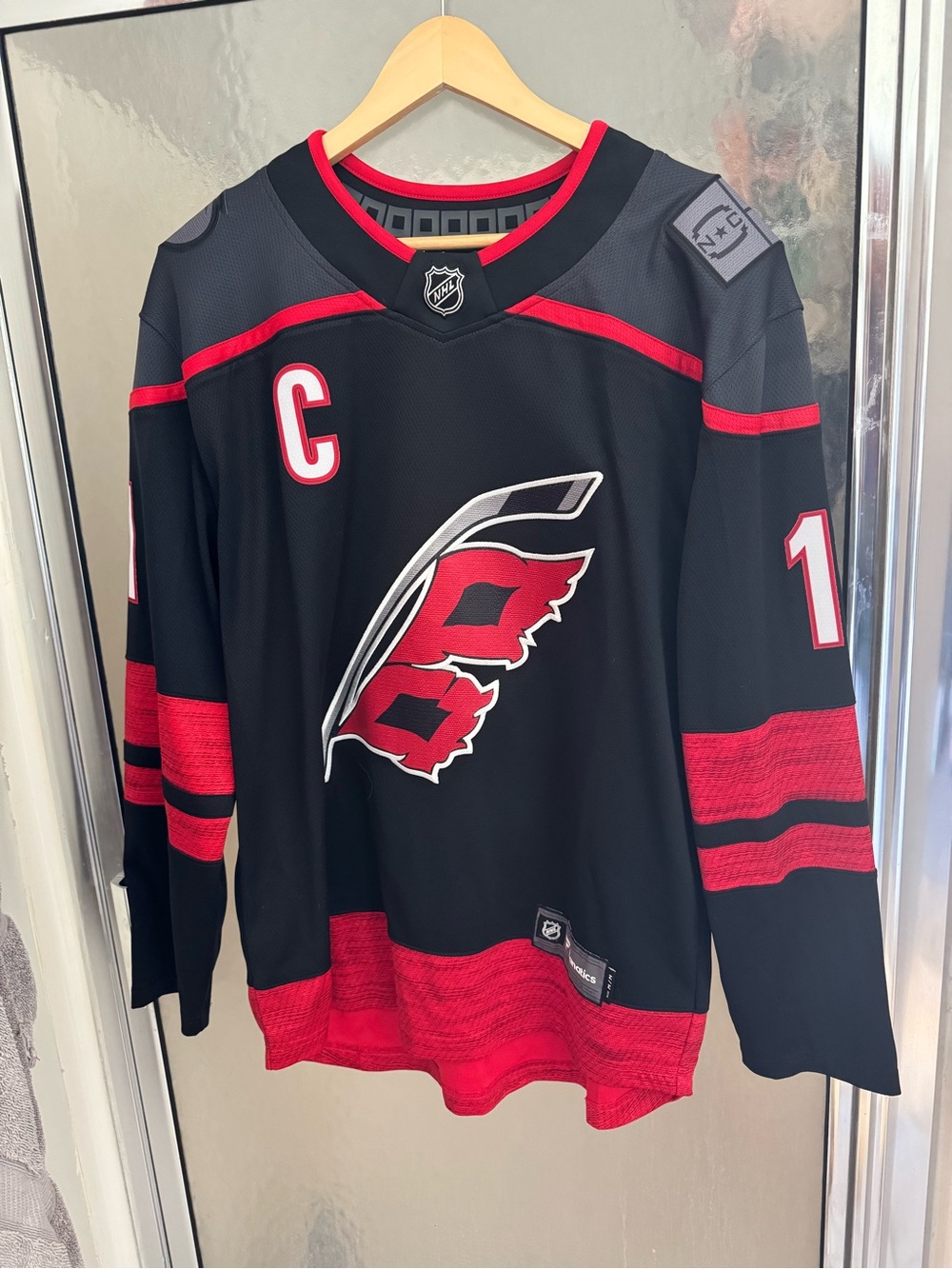 Fanatics Black and Red Men's Hockey Crewneck Sweater